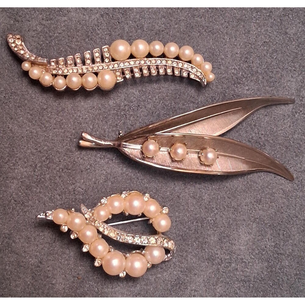 fin Vintage Brushed Silver Pearl Brooch Bundle - 3